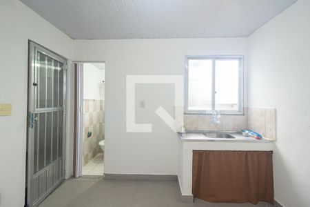Sala/Cozinha de kitnet/studio para alugar com 1 quarto, 40m² em Campo Grande, Rio de Janeiro