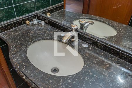 Apartamento à venda com 106m², 3 quartos e 2 vagasBanheiro suite