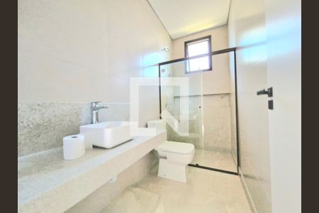 Casa à venda com 170m², 3 quartos e 3 vagasBanheiro social