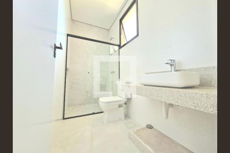 Casa à venda com 170m², 3 quartos e 3 vagasBanheiro suíte