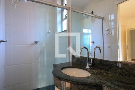 Banheiro da Suíte de apartamento à venda com 3 quartos, 137m² em Santa Efigênia, Belo Horizonte