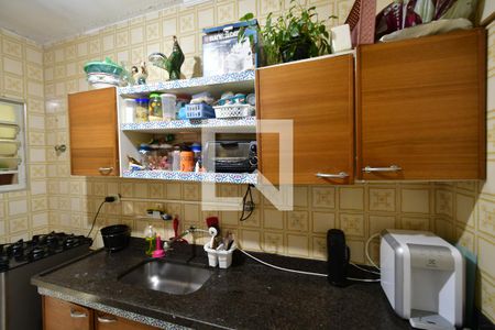 Apartamento à venda com 77m², 2 quartos e 1 vagaCozinha - Armários