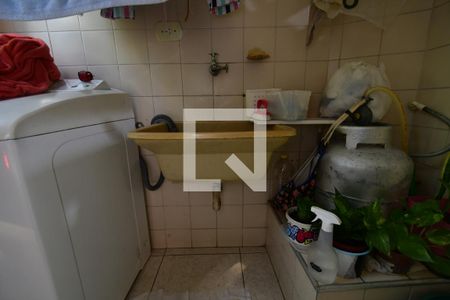 Apartamento à venda com 77m², 2 quartos e 1 vagaÁrea de Serviço