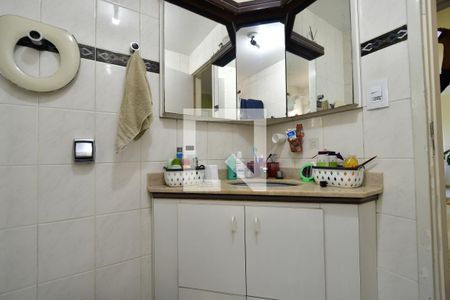 Apartamento à venda com 77m², 2 quartos e 1 vagaBanheiro