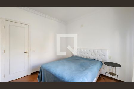 Casa de condomínio para alugar com 700m², 4 quartos e 6 vagasSuíte 3