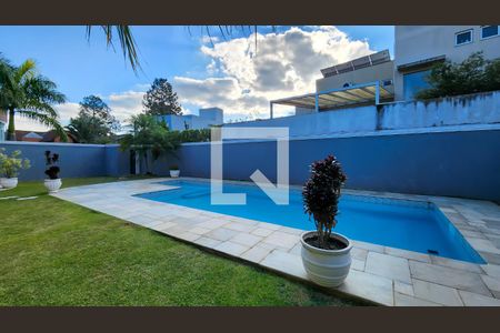 Casa de condomínio para alugar com 700m², 4 quartos e 6 vagasPiscina