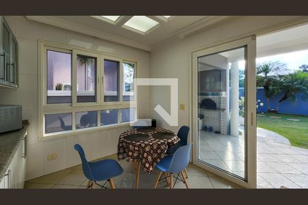 Casa de condomínio para alugar com 700m², 4 quartos e 6 vagasCozinha