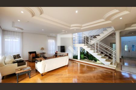 Sala de casa de condomínio para alugar com 4 quartos, 700m² em Residencial Morada dos Lagos, Barueri