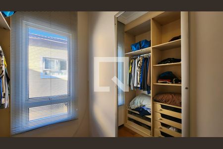 Casa de condomínio para alugar com 700m², 4 quartos e 6 vagasCloset da suíte 3