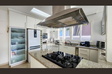 Casa de condomínio para alugar com 700m², 4 quartos e 6 vagasCozinha