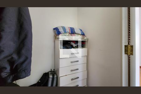 Casa de condomínio para alugar com 700m², 4 quartos e 6 vagasCloset da suíte 2