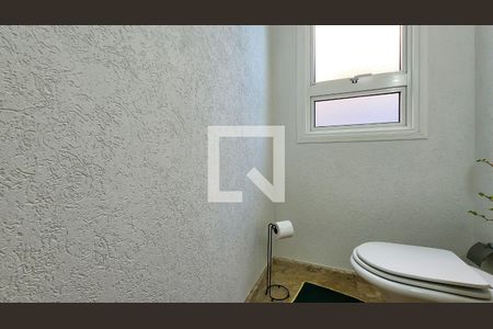 Casa de condomínio para alugar com 700m², 4 quartos e 6 vagasLavabo