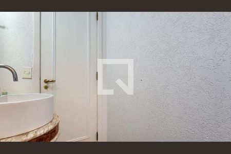 Casa de condomínio para alugar com 700m², 4 quartos e 6 vagasLavabo