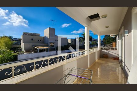 Casa de condomínio para alugar com 700m², 4 quartos e 6 vagasVaranda da Suíte 