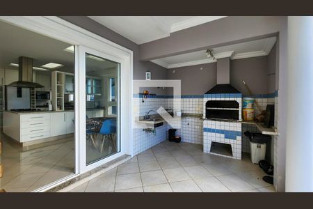 Casa de condomínio para alugar com 700m², 4 quartos e 6 vagasChurrasqueira