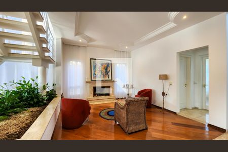Lareira de casa de condomínio à venda com 4 quartos, 700m² em Residencial Morada dos Lagos, Barueri