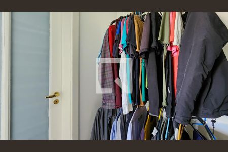 Casa de condomínio para alugar com 700m², 4 quartos e 6 vagasCloset da suíte 2