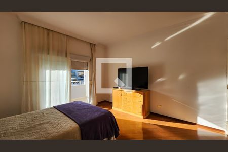Casa de condomínio para alugar com 700m², 4 quartos e 6 vagasSuíte 4