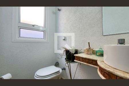 Casa de condomínio para alugar com 700m², 4 quartos e 6 vagasLavabo