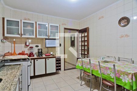 Casa à venda com 110m², 3 quartos e 2 vagas Casa à venda com 110m², 3 quartos e 2 vagasCozinha