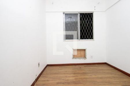 Quarto 1 de apartamento para alugar com 2 quartos, 54m² em Jacarepaguá, Rio de Janeiro