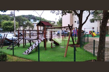 Apartamento para alugar com 55m², 2 quartos e 1 vaga Apartamento para alugar com 55m², 2 quartos e 1 vagaÁrea comum - Playground