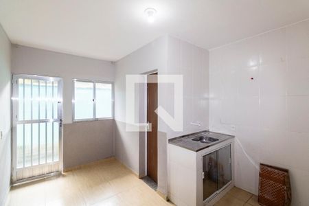 Sala/Cozinha de kitnet/studio para alugar com 1 quarto, 39m² em Campo Grande, Rio de Janeiro