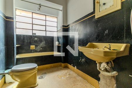 Banheiro de kitnet/studio para alugar com 1 quarto, 29m² em República, São Paulo