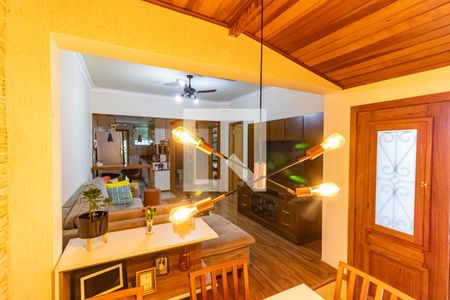 Sala de casa à venda com 3 quartos, 180m² em Santa Rosa, Niterói