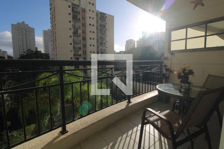 Sacada de apartamento à venda com 3 quartos, 82m² em Vila Sofia, São Paulo