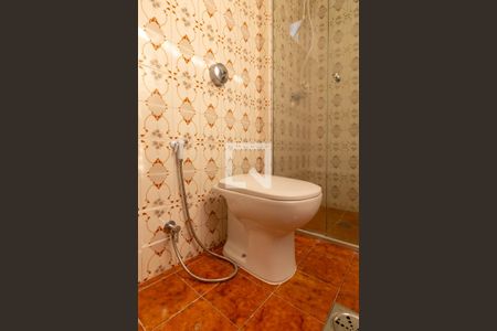 Apartamento à venda com 110m², 3 quartos e 2 vagasBanheiro no quarto 3