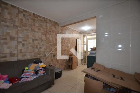 Sala 2 de casa para alugar com 3 quartos, 100m² em Marechal Hermes, Rio de Janeiro