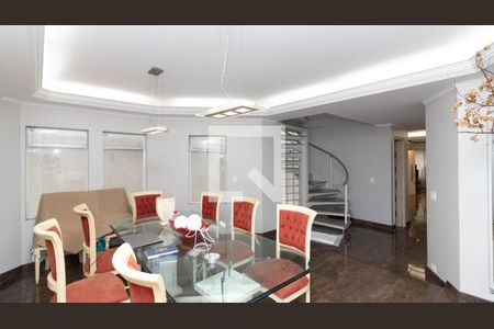 Casa à venda com 430m², 3 quartos e 4 vagas Casa à venda com 430m², 3 quartos e 4 vagasSala de Jantar