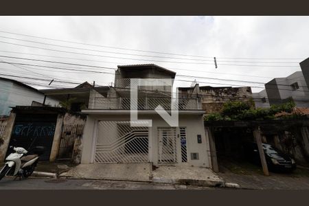 Casa à venda com 430m², 3 quartos e 4 vagas Casa à venda com 430m², 3 quartos e 4 vagasFachada