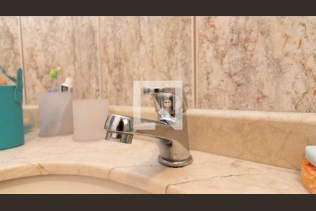 Casa à venda com 430m², 3 quartos e 4 vagas Casa à venda com 430m², 3 quartos e 4 vagasBanheiro da Suíte 2