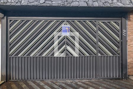 Casa à venda com 260m², 4 quartos e 2 vagasFachada