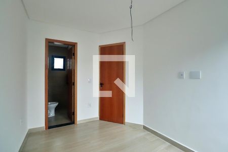 Suíte - Quarto 1 de apartamento para alugar com 2 quartos, 100m² em Jardim Santo Alberto, Santo André