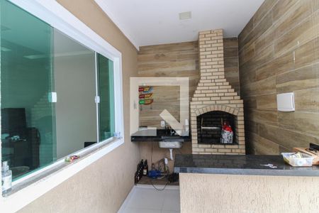 Casa de condomínio à venda com 248m², 4 quartos e 1 vagaÁrea Externa