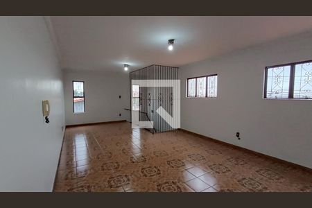 Sala de TV de casa para alugar com 3 quartos, 225m² em Vila Elza, Sorocaba