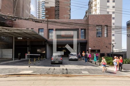 Apartamento à venda com 85m², 2 quartos e 1 vaga Apartamento à venda com 85m², 2 quartos e 1 vagaFachada e portaria