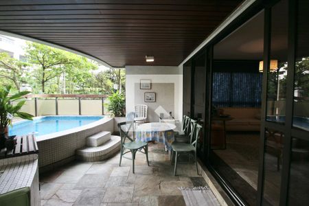 Apartamento para alugar com 180m², 3 quartos e 2 vagasVaranda