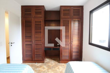 Apartamento para alugar com 180m², 3 quartos e 2 vagasQuarto 2