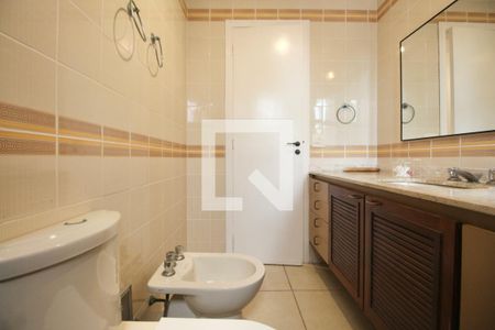 Apartamento para alugar com 180m², 3 quartos e 2 vagasBanheiro Social
