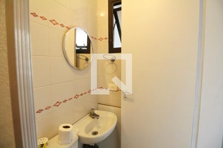 Apartamento para alugar com 180m², 3 quartos e 2 vagasBanheiro de serviço