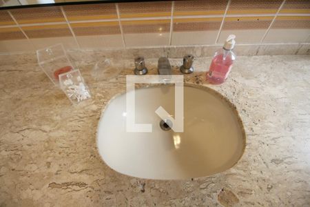 Apartamento para alugar com 180m², 3 quartos e 2 vagasBanheiro Social