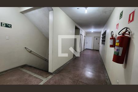 Apartamento para alugar com 97m², 3 quartos e 1 vagaEscada