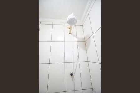 Chuveiro Banheiro  de casa de condomínio para alugar com 1 quarto, 25m² em Vila Esperança, São Paulo