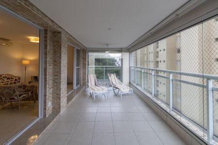 Varanda gourmet de apartamento para alugar com 4 quartos, 158m² em Parque Enseada, Guarujá