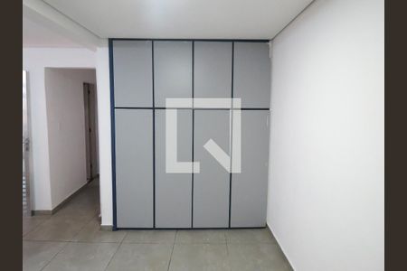 Casa à venda com 140m², 4 quartos e 2 vagasCozinha - Armário