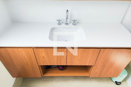 Casa à venda com 160m², 3 quartos e 2 vagasBanheiro